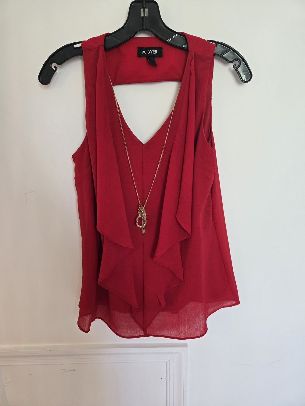 Women's Red Ruffle V-Neck Flowy Blouse Cut Out Back With Gold Chain Size S
